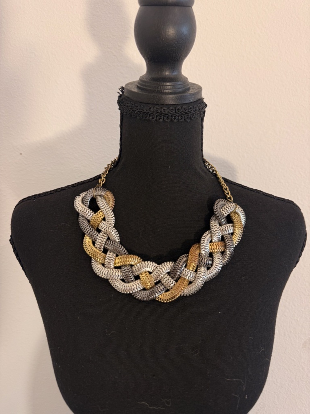 Y2K Style Chunky Twisted Chain Necklace - Picture 3 of 7